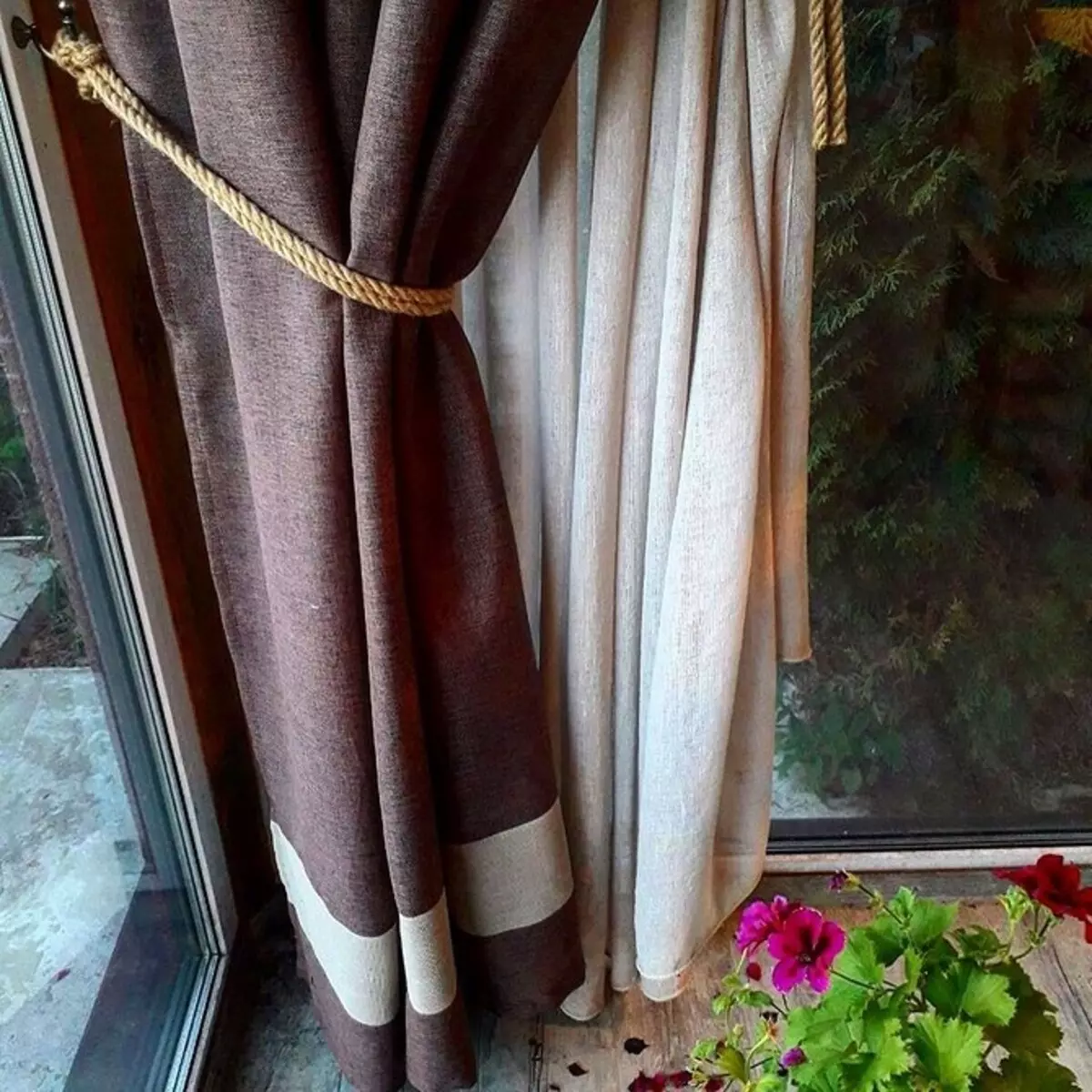 Velg gardinene for verandaen og terrassen på materialet, fargen og skjemaet 6224_110