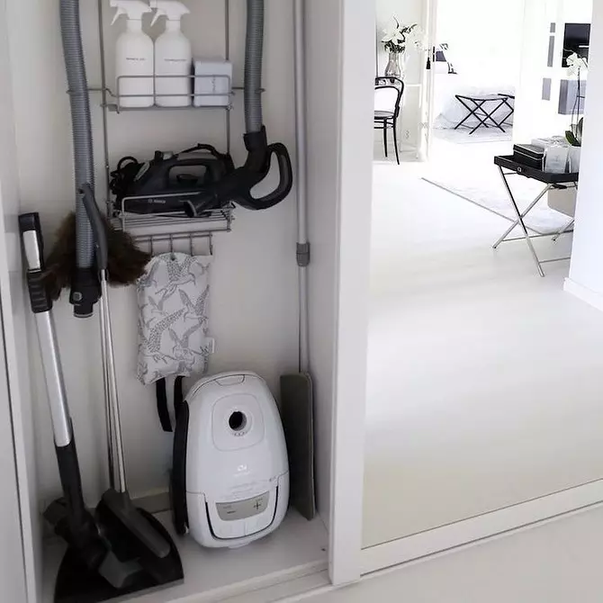 Where to keep a vacuum cleaner in the apartment: 8 convenient places 636_30