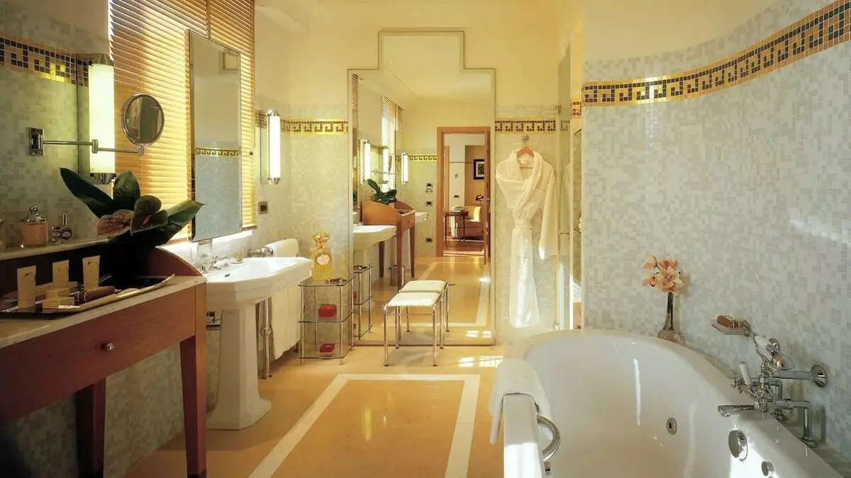 7 luxury hotel na kung saan milyon-milyong mga rubles ang nagkakahalaga 6457_29