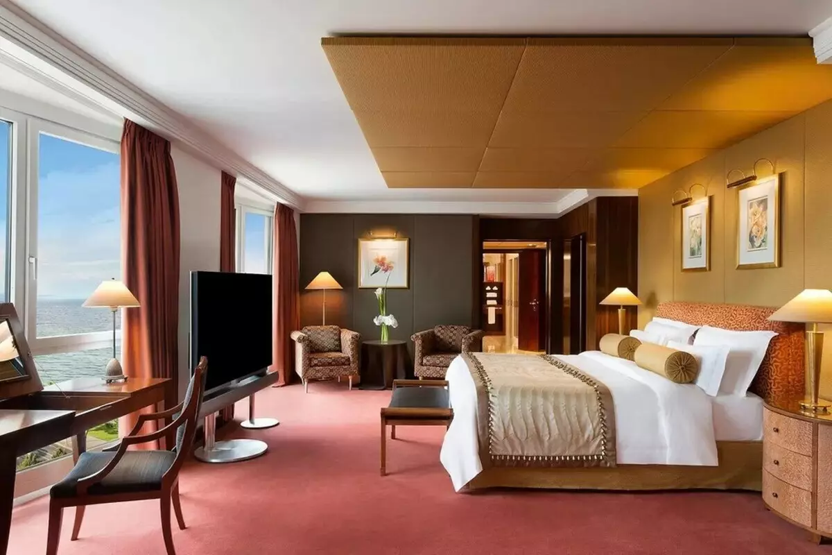 7 շքեղ հյուրանոցներ, որոնցում միլիոնավոր ռուբլի ծախսեր 6457_38