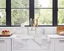 Bagaimana untuk mengeluarkan dalaman dapur dengan sinki di tingkap: tip berguna dan 58 foto 6462_30