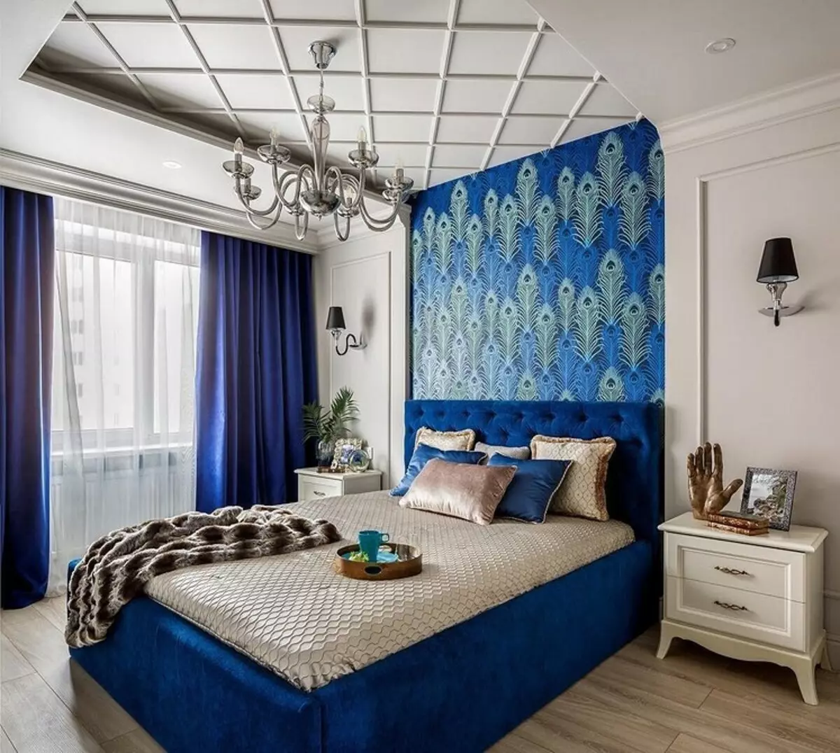 Красивые синие комнаты. Голубая спальня. Синяя спальня. Спальня в синих оттенках. Бело синяя спальня.