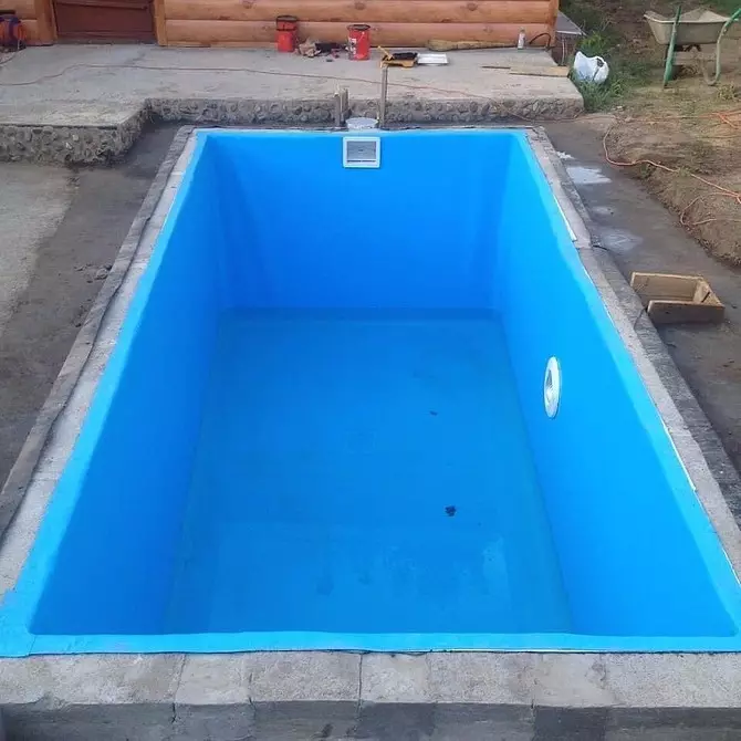 Jak udělat bazén v chatě: 3 typy konstrukcí a metod pro jejich instalaci 6636_50