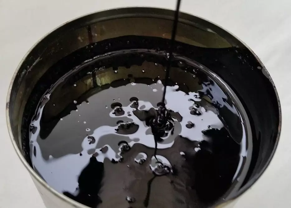 Kung paano maghalo ng bitumen mastic para sa bubong o pundasyon 6645_13