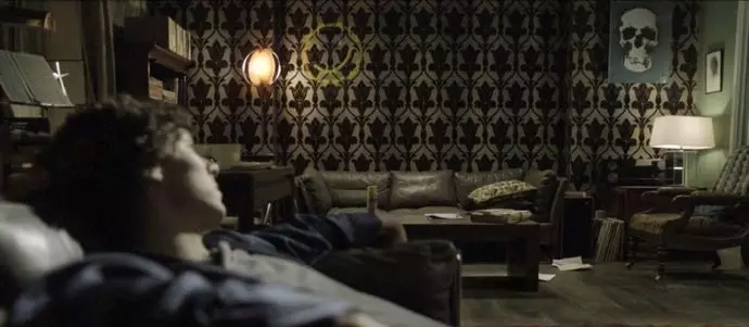 Sherlock Holmss dzīvojamā istaba un 4 vairāk mājīgas atpūtas telpas no slavenām filmām un TV sērijas 6704_10