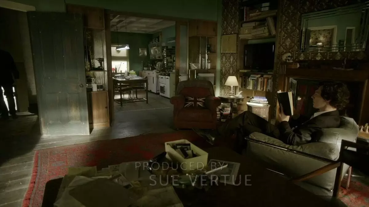 Sherlock Holmes woonkamer en 4 gezellige recreatiezalen van beroemde films en tv-serie 6704_9
