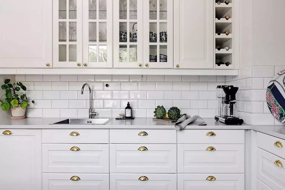 9 եղանակներ ձեր խոհանոցի նորաձեւության սկանդալներին ավելացնելու համար (նույնիսկ առանց IKEA!) 6765_16