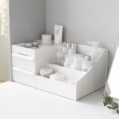 Organizator pentru produse cosmetice