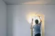 Com viure en un apartament i fer reparacions: 11 consells pràctics