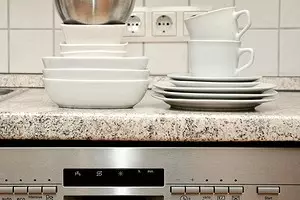 32 Неочекувани предмети кои можете да ги исчистите во машината за миење садови 7029_1