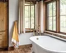 We decoreren de badkamer in een houten huis (39 foto's) 7038_30
