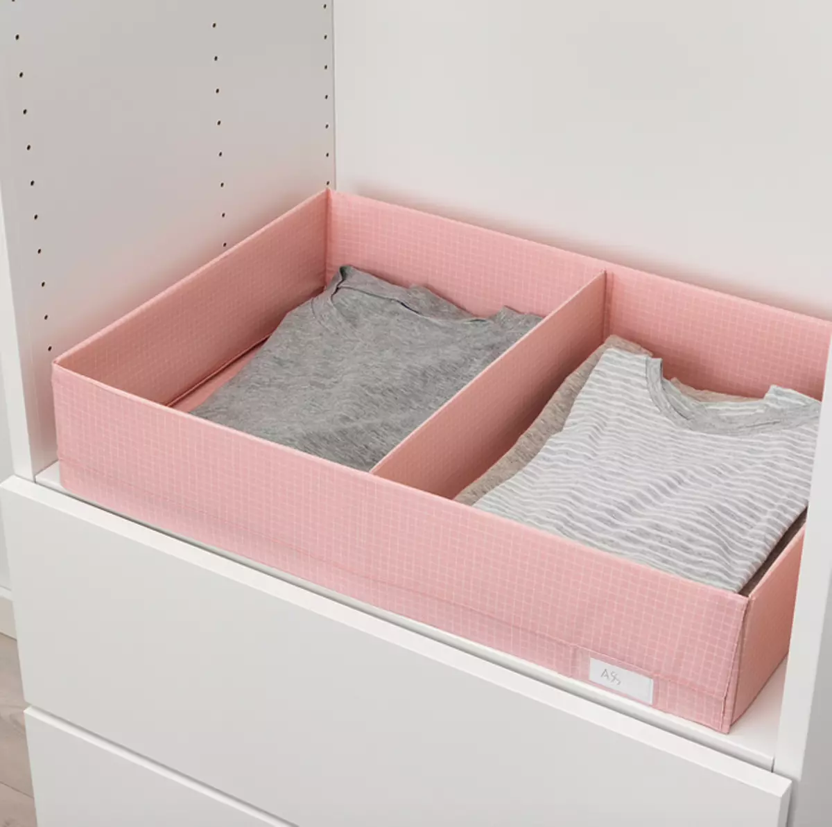 Cách mang trật tự trong tủ quần áo với IKEA: 10 vật phẩm lên tới 900 rúp 7048_12
