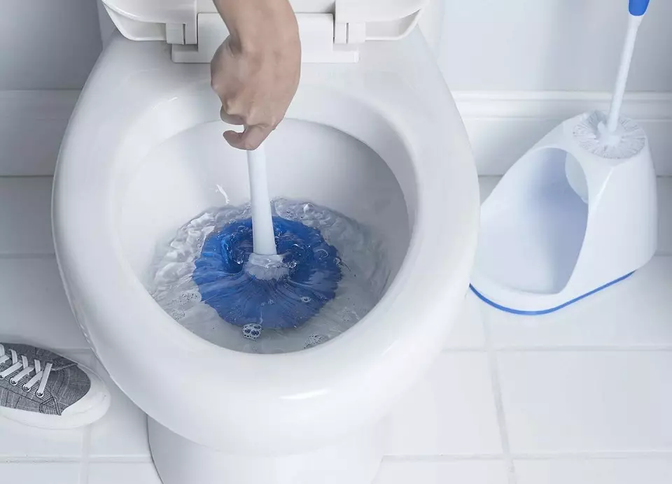 शौचालय में अवरोध को कैसे खत्म करें: 5 सिद्ध तरीके 7091_8