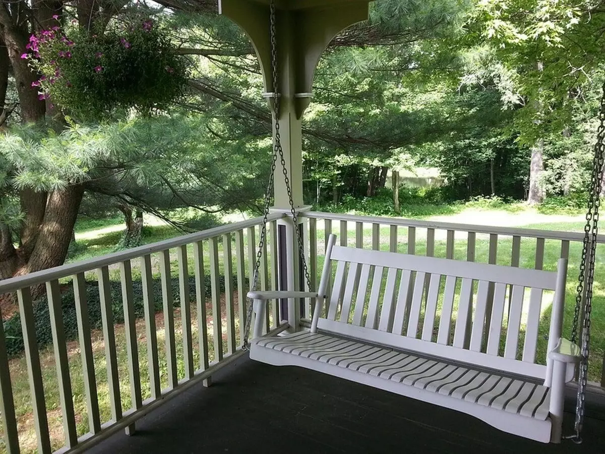 Hvordan male en veranda på hytta: Steg-for-trinns instruksjoner og 30 bilder for inspirasjon 7124_9