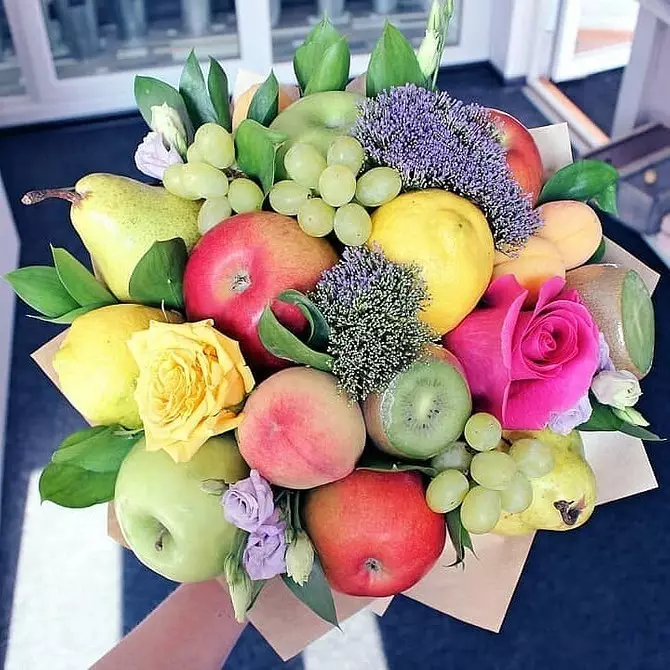 Hacemos un bouquet económico el 1 de septiembre: desde los colores del país, frutas y verduras. 7270_14