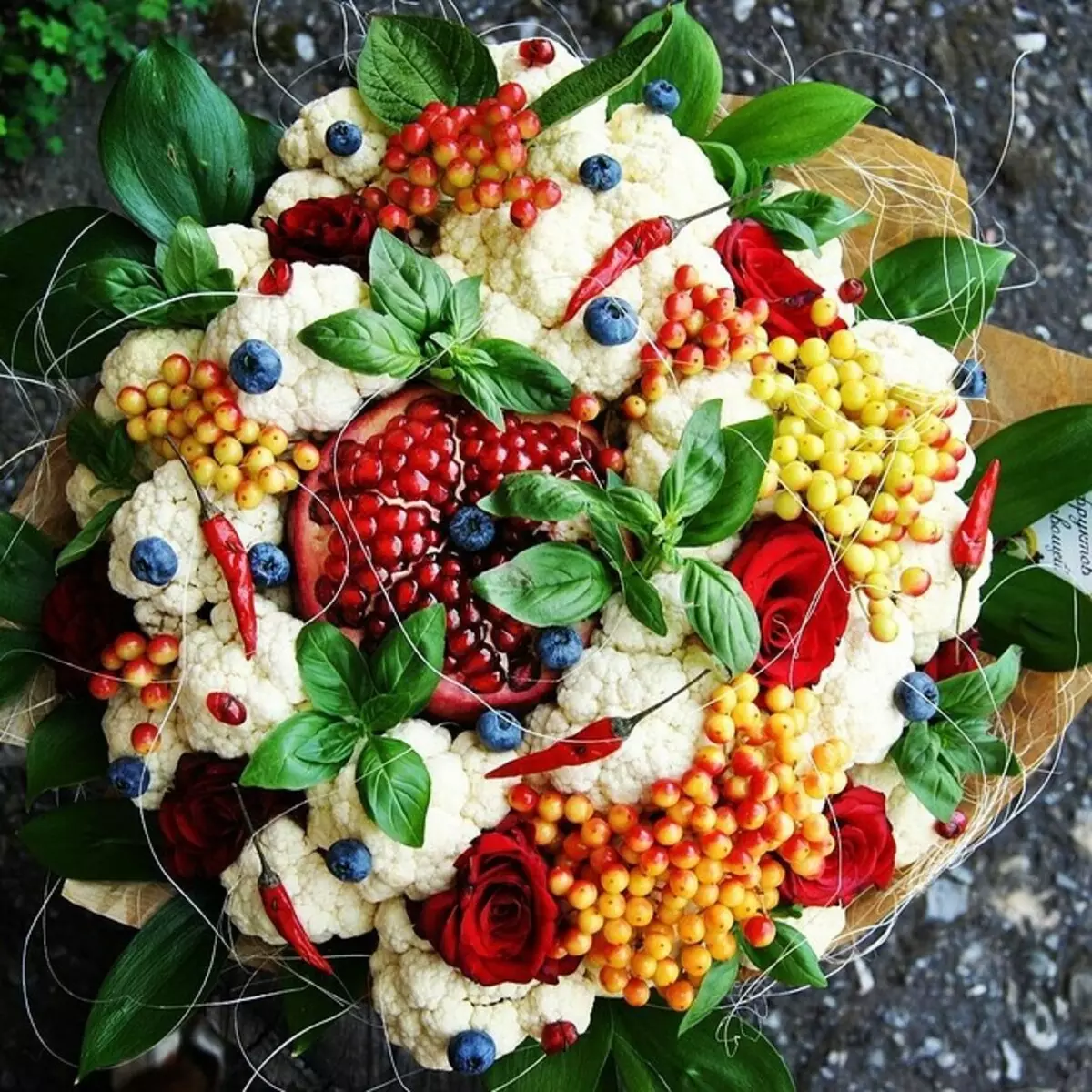 Fazemos um bouquet barato em 1 de setembro: de cores do país, frutas e legumes 7270_23