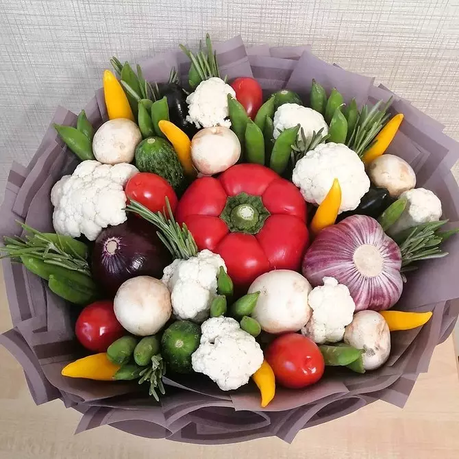 Fazemos um bouquet barato em 1 de setembro: de cores do país, frutas e legumes 7270_25
