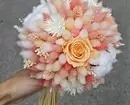 Tunafanya bouquet ya gharama nafuu mnamo Septemba 1: kutoka kwa rangi ya nchi, matunda na mboga 7270_54