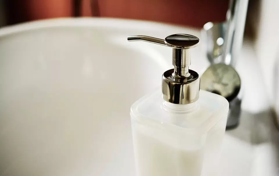 Produsele de curățare trebuie, de asemenea, să se spală: 8 sfaturi cum să o faci 7274_3