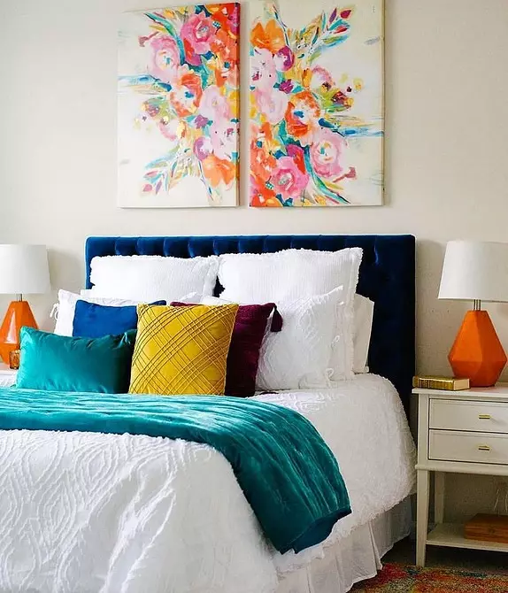 5 colori in cui non hai bisogno di dipingere la camera da letto 7382_19