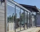 Lekki dom w Finlandii ze szklanymi ścianami i sypialnią dla gości na antresoli 7404_17