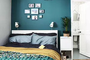 IKEA vir 'n klein slaapkamer: 9 funksionele en stylvolle items tot 3 000 roebels 7494_1