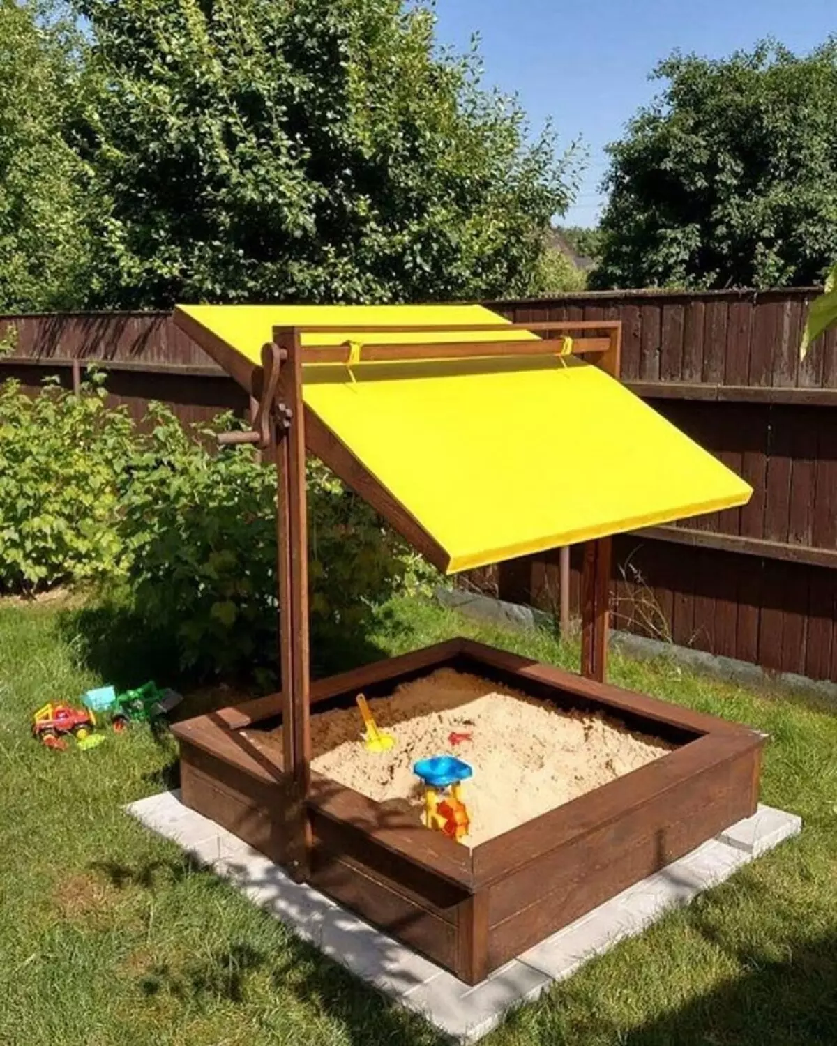 How to make a sandbox in the country with your own hands: 4 simple options 7522_11