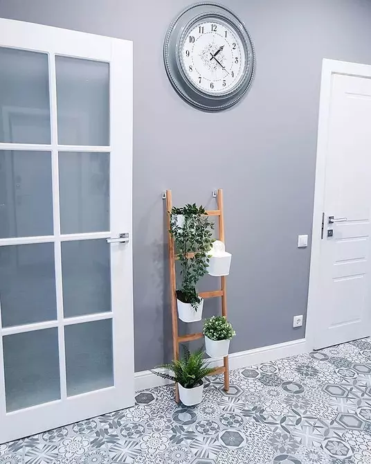 ประตูสีขาวในการตกแต่งภายในของอพาร์ทเมนท์ (45 ภาพ) 7540_28