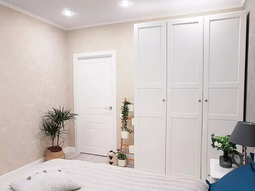 Vita dörrar i det inre av lägenheten (45 bilder) 7540_74
