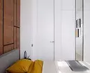 Pintu putih di bahagian dalam apartmen (45 foto) 7540_87