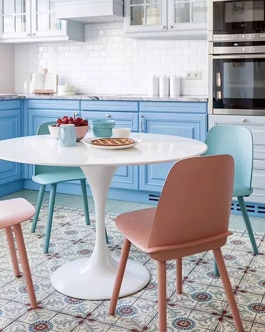 Kokia spalvota virtuvė pasirinkite: 6 akimirkos, kad sukurtumėte idealų interjerą 7576_27