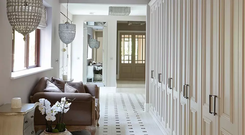 How to issue a long corridor design: beautiful ideas and practical solutions