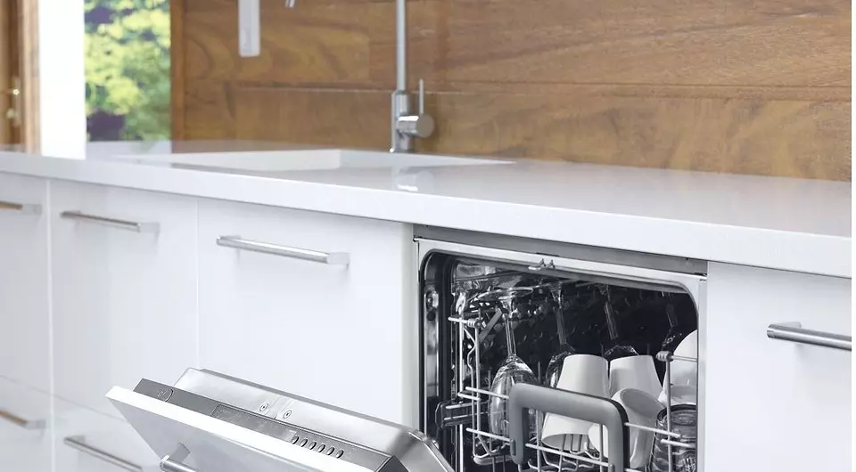 Kā instalēt iebūvētu trauku mazgājamo mašīnu: soli pa solim 7766_8