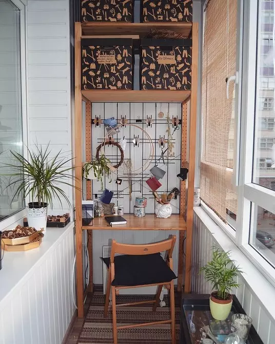 Comment organiser un lieu de travail sur le balcon: 40 idées avec des photos 7803_66