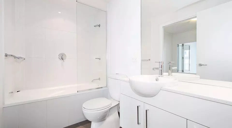 स्नानगृह दुरुस्त करताना 9 त्रुटी, जे गंभीरपणे आपल्या जीवनात गुंतागुंत करतात