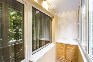 Balkon Bitirme PVC Paneller: Kendi Kendini Kurulum İçin Basit Talimatlar 8118_1