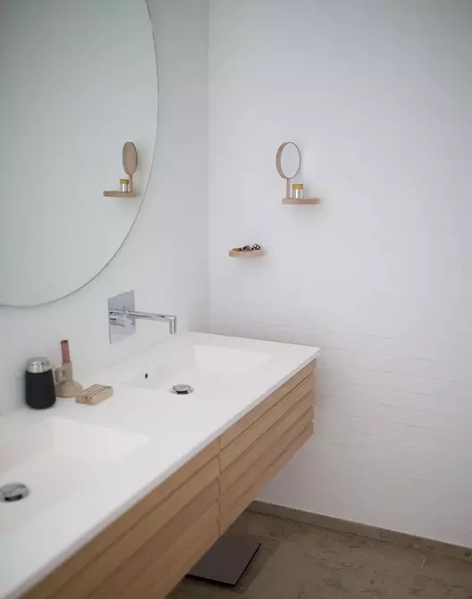 Vonios kambarys su šiuolaikiniu stiliumi: 10 atitinkamos tendencijos 8198_133