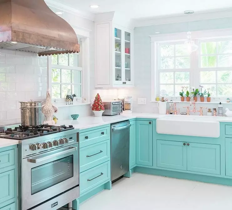 Ինչպես ստեղծել փիրուզագույն գույնի պայծառ խոհանոցի ձեւավորում եւ կանխել սխալները: 8228_117