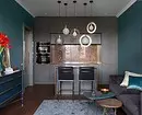 چگونه برای ایجاد یک طراحی آشپزخانه روشن از رنگ فیروزه ای و جلوگیری از خطاها؟ 8228_73