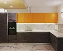 Pinagsamang Kitchens: Paano Pagsamahin ang Banayad na Tuktok at Madilim na Ibaba 8243_45