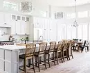 Bright kitchen in classic style: how to create an interior that does not complicate 8253_132