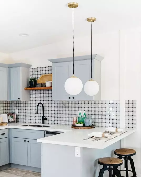 Cocina brillante en estilo clásico: cómo crear un interior que no complique. 8253_153