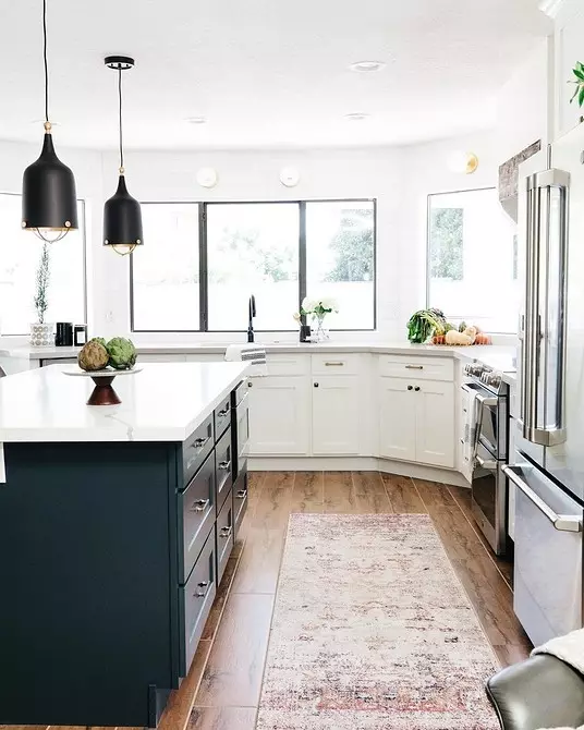 Cocina brillante en estilo clásico: cómo crear un interior que no complique. 8253_57