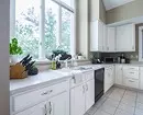 Bright kitchen in classic style: how to create an interior that does not complicate 8253_65