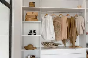 Hur man gör ett omklädningsrum själv: Tips för placering, planering och montering 8294_1