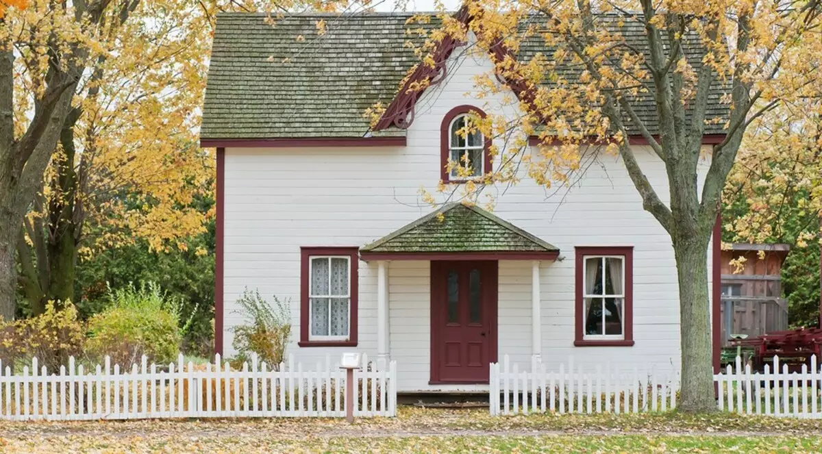 איזה צבע לצייר את הבית בחוץ כדי להיות יפה ומעשית
