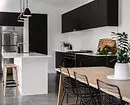काळा आणि पांढरा स्वयंपाकघर डिझाइन: 80 विरोधाभास आणि अतिशय स्टाइलिश कल्पना 8339_119