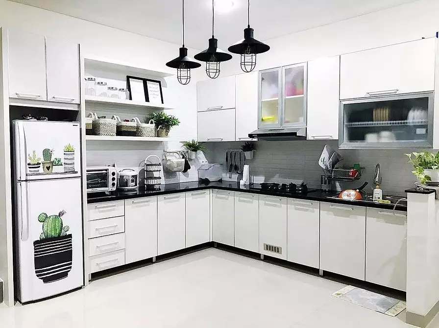 سیاہ اور سفید باورچی خانے کے ڈیزائن: 80 متضاد اور بہت سجیلا خیالات 8339_127