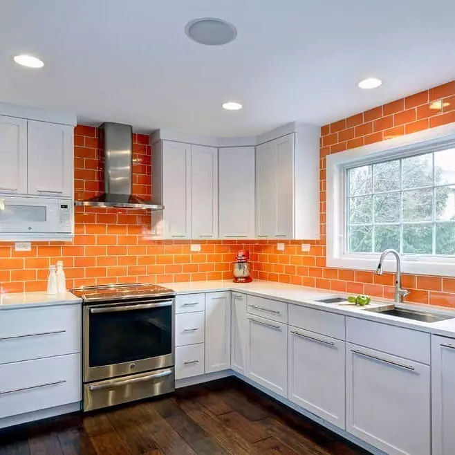 內部的橙色廚房：我們拆卸優點，缺點和成功的顏色組合 8372_104