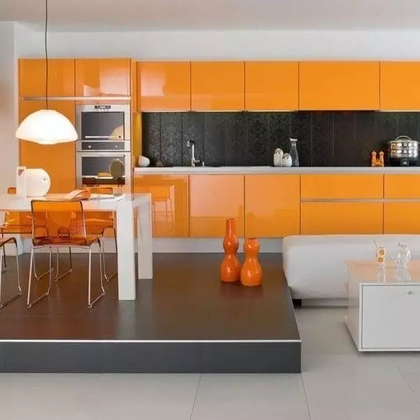 오렌지 주방 인테리어 : 우리는 장단점, 단 및 성공적인 색상 조합을 분해합니다. 8372_105